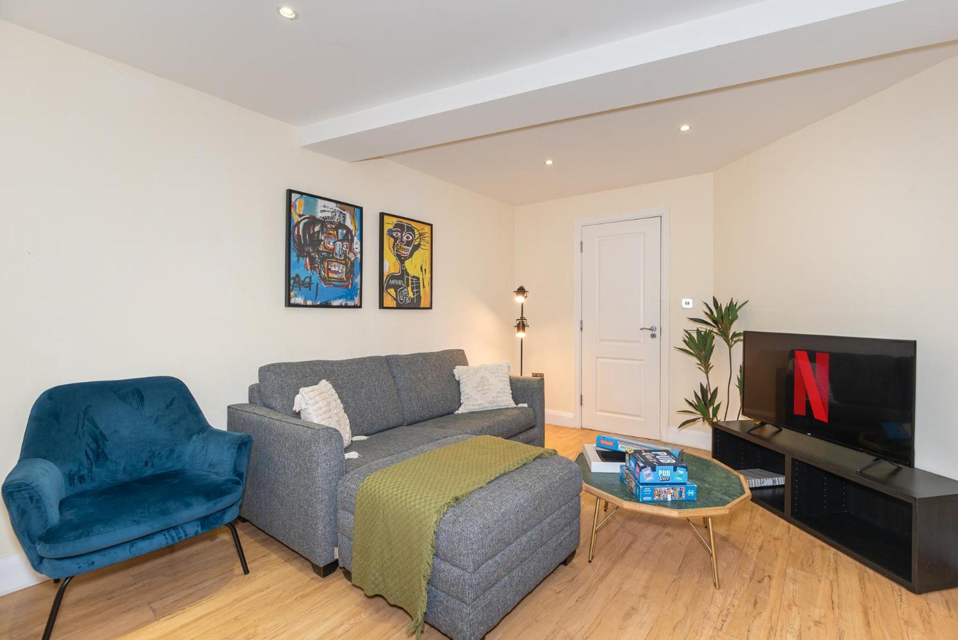 3 Bedroom Apartment With Private Terrace In Pimlico, Westminster, Victoria 런던 외부 사진