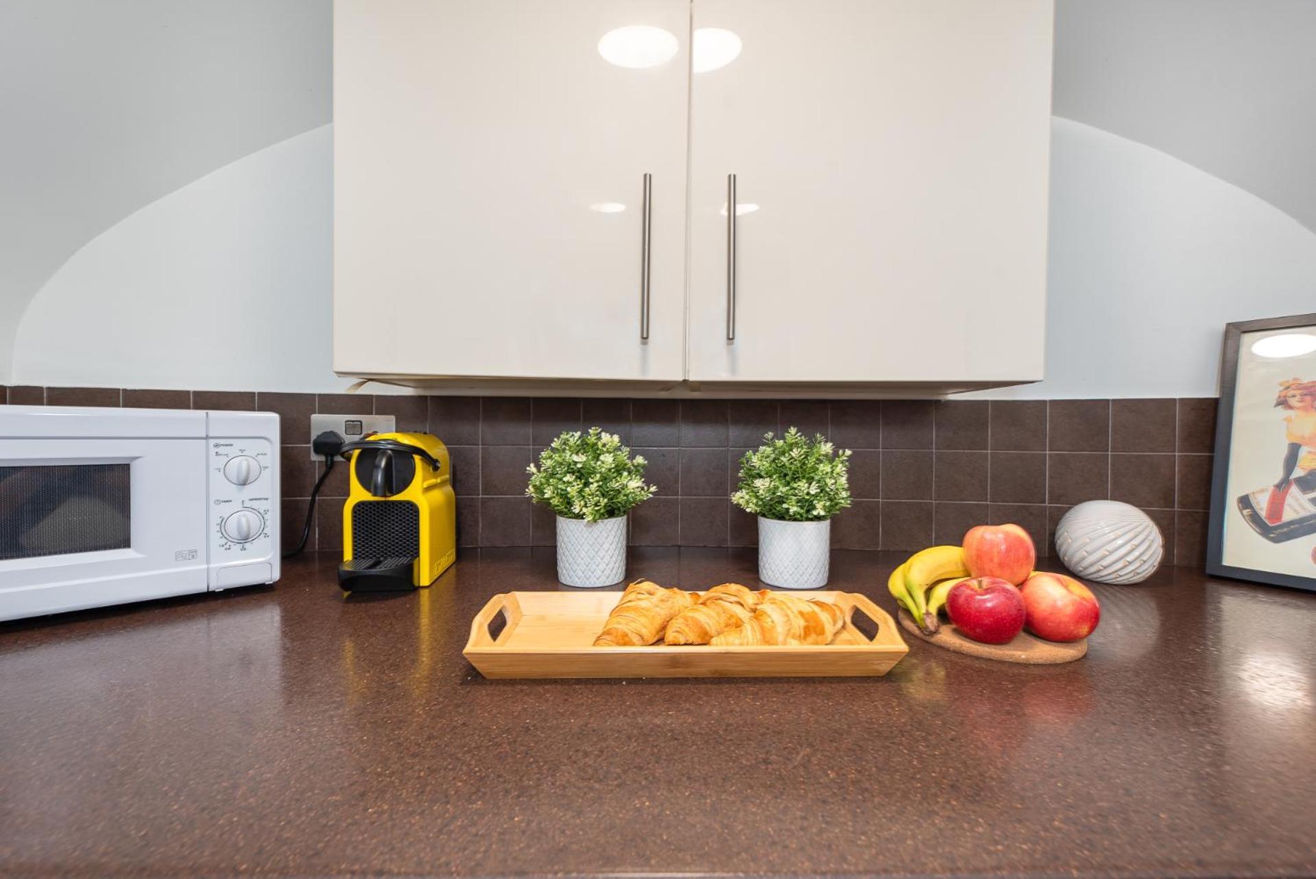3 Bedroom Apartment With Private Terrace In Pimlico, Westminster, Victoria 런던 외부 사진