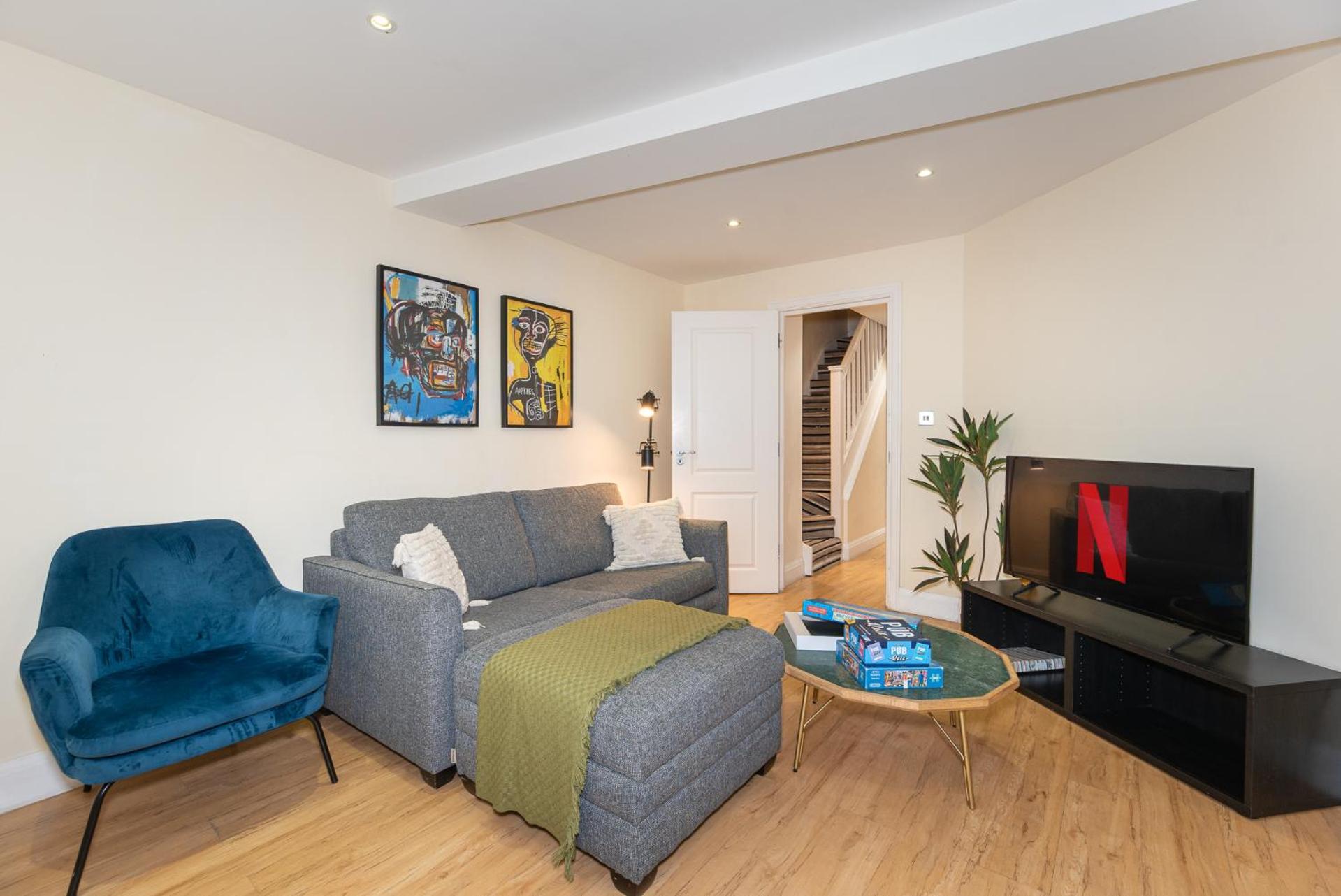 3 Bedroom Apartment With Private Terrace In Pimlico, Westminster, Victoria 런던 외부 사진