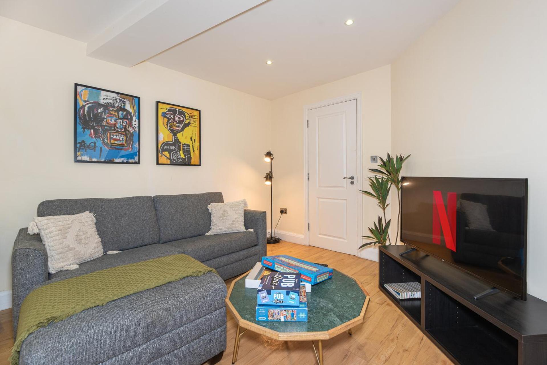 3 Bedroom Apartment With Private Terrace In Pimlico, Westminster, Victoria 런던 외부 사진