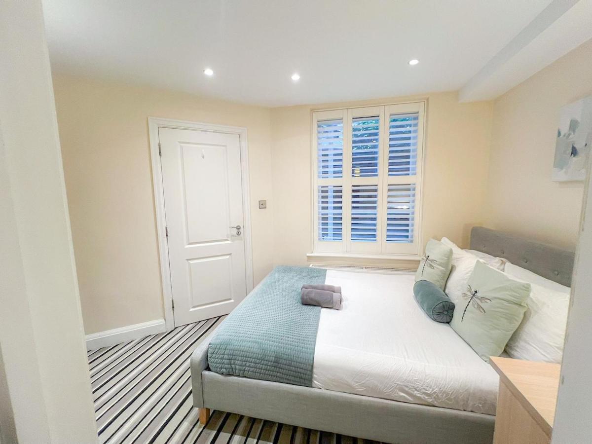 3 Bedroom Apartment With Private Terrace In Pimlico, Westminster, Victoria 런던 외부 사진