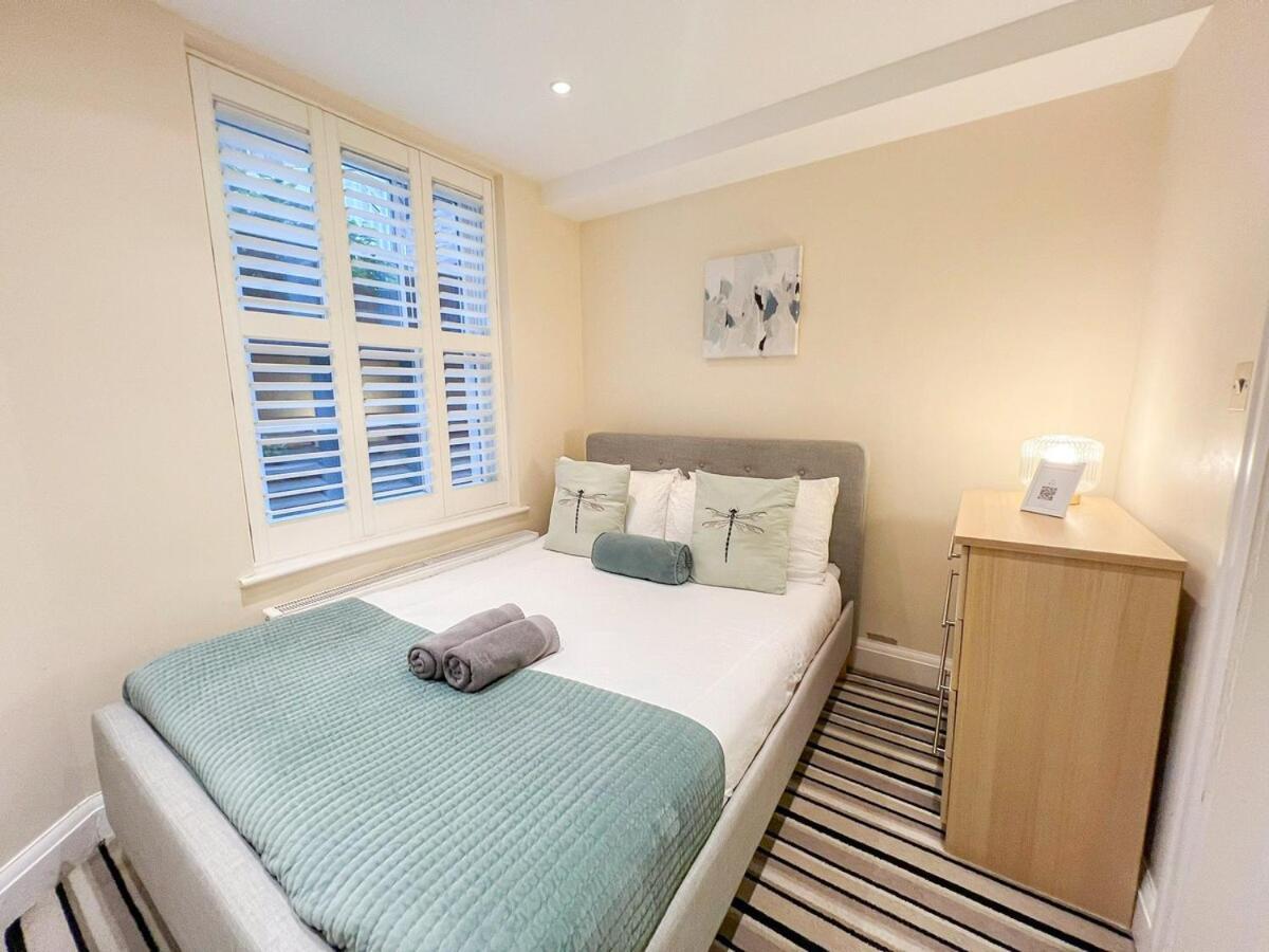 3 Bedroom Apartment With Private Terrace In Pimlico, Westminster, Victoria 런던 외부 사진