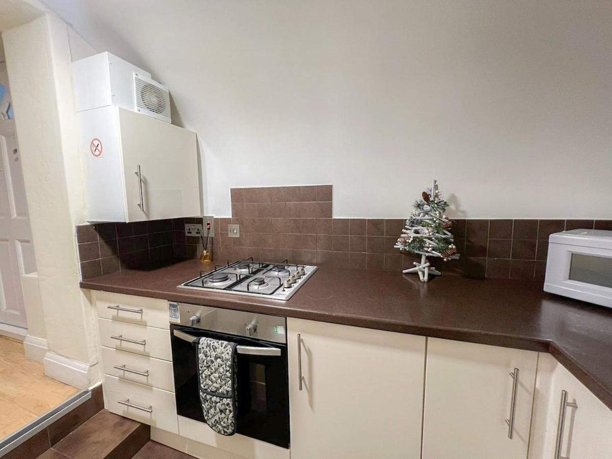 3 Bedroom Apartment With Private Terrace In Pimlico, Westminster, Victoria 런던 외부 사진