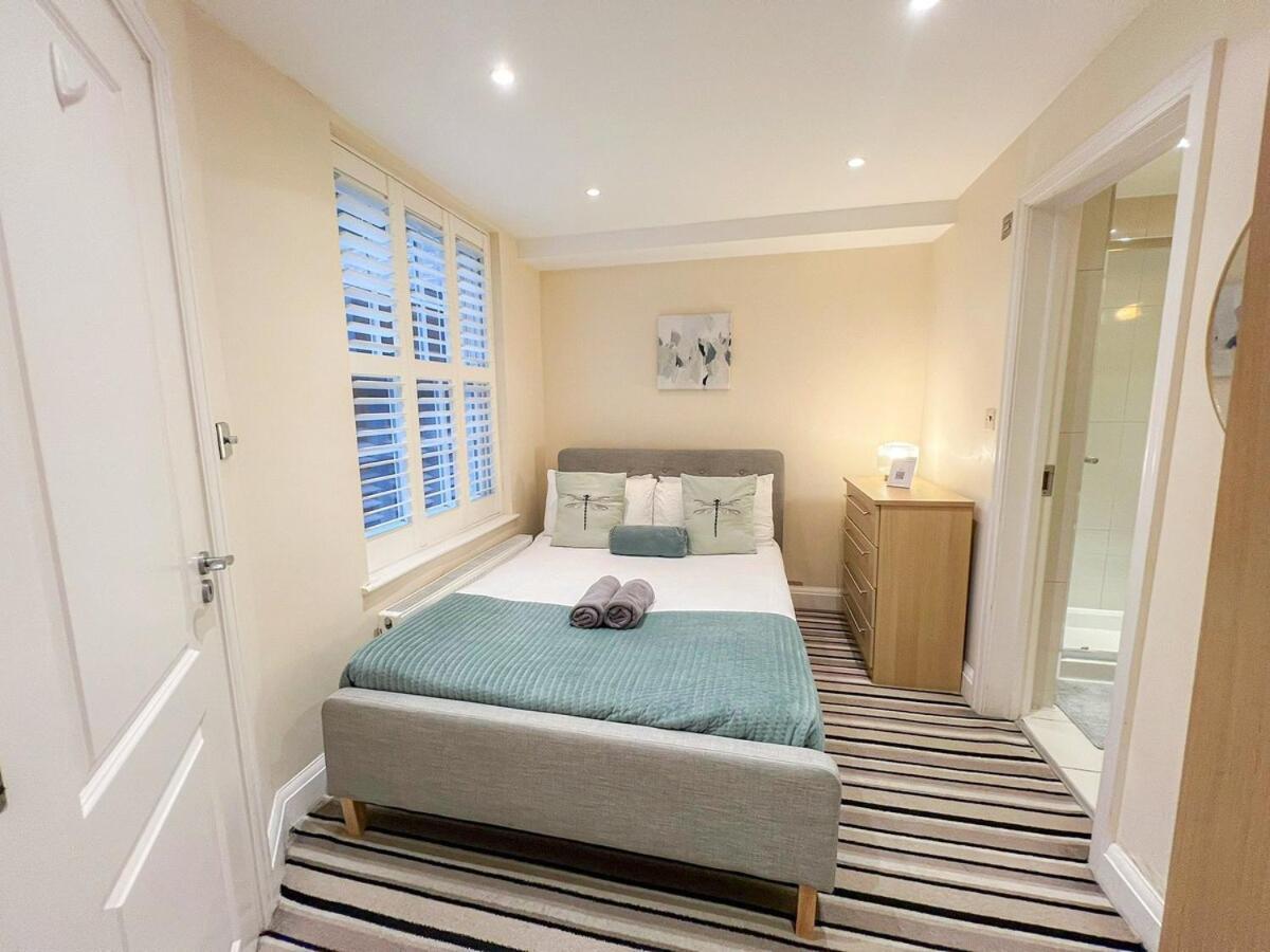3 Bedroom Apartment With Private Terrace In Pimlico, Westminster, Victoria 런던 외부 사진