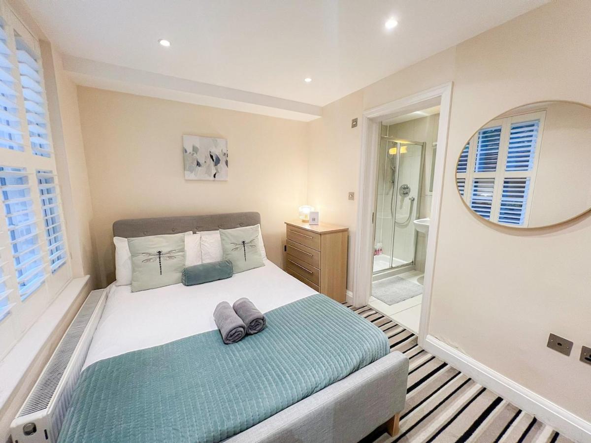 3 Bedroom Apartment With Private Terrace In Pimlico, Westminster, Victoria 런던 외부 사진